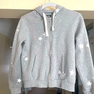 Only worn once spotless runs small fir medium